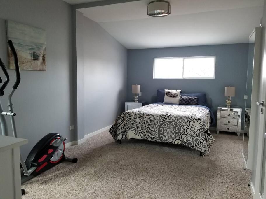 דירות שיקגו Nice And Cozy. Sleeps 5. מראה חיצוני תמונה